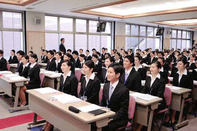 日本外国語専門学校